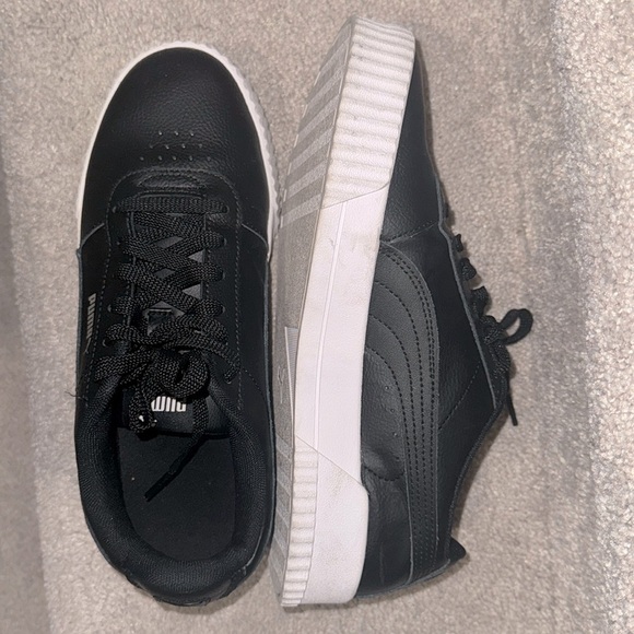 Size 10 PUMA Carina 2.0 with Softfoam+ sock liner. - Picture 1 of 2